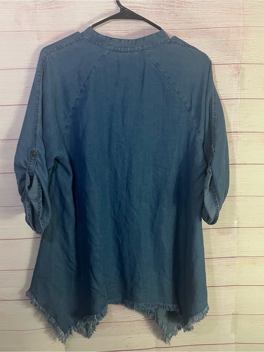 Hester & Orchard 100% Tencel Chambray Button Front Fringe Hem Shirt Size Small